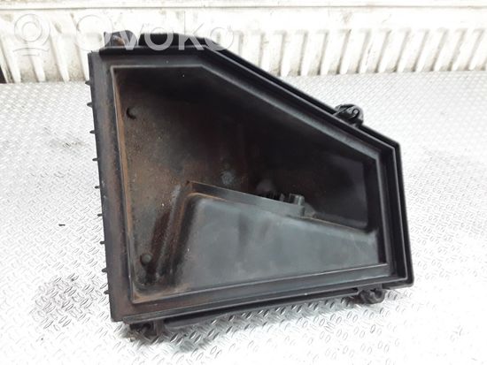 Volkswagen Phaeton Air filter box cover 3D0129607CP