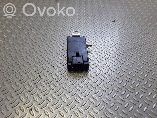 Audi A2 Aerial antenna amplifier 8Z0035225B