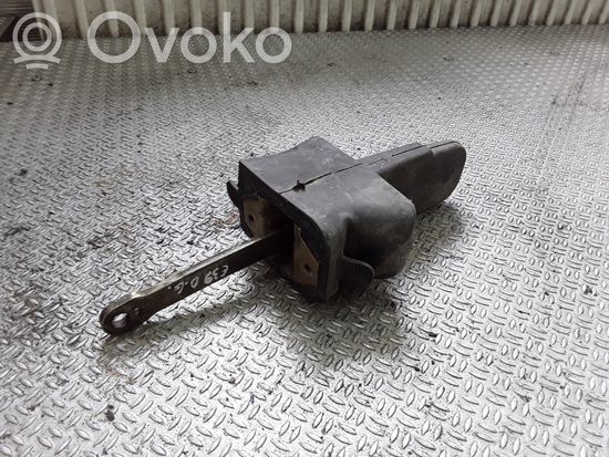 BMW 5 E39 Rear door check strap stopper