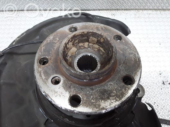 BMW 3 F30 F31 F80 Rear wheel hub spindle/knuckle 000001979801