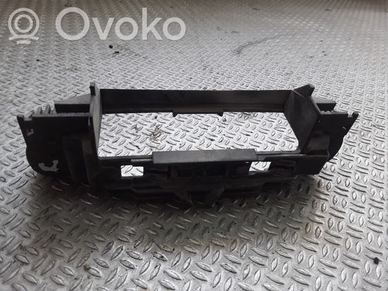 Audi A6 S6 C5 4B Rear door exterior handle/bracket