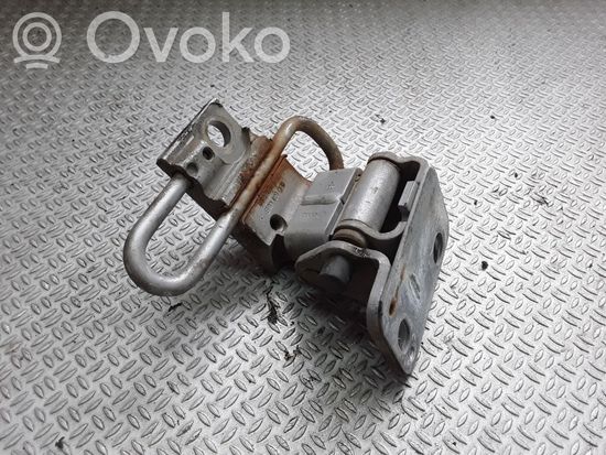 Audi A6 S6 C5 4B Front door lower hinge 4B0831412B