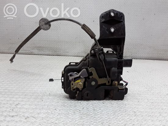 Volkswagen PASSAT B5 Rear door lock 3B4839015A