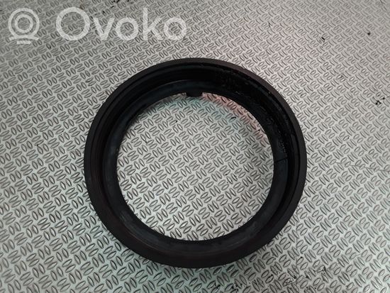 BMW 5 E39 In tank fuel pump screw locking ring/nut