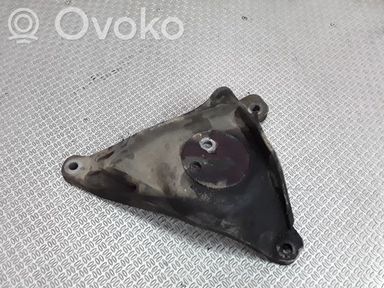 BMW 5 E39 Engine mounting bracket 1096080