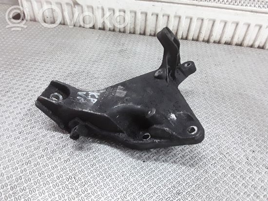 BMW 3 E90 E91 Engine mounting bracket 2216760309