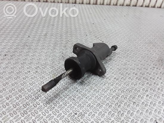 BMW 3 E46 Clutch slave cylinder