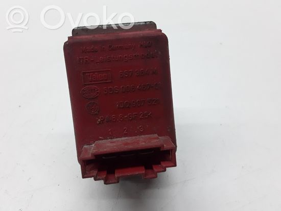 Audi A3 S3 8L Heater blower motor/fan resistor 1J0907521