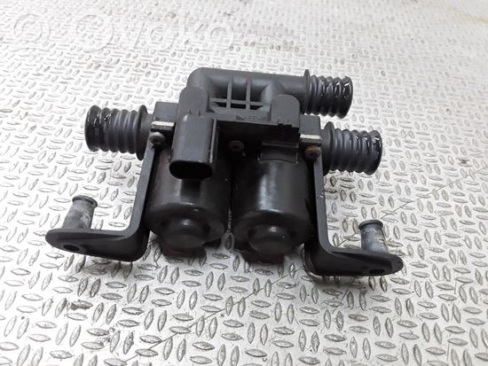 BMW 5 E60 E61 Coolant heater control valve 6411693170804