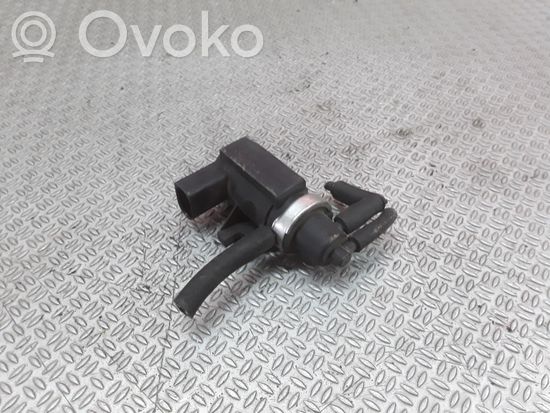 Volkswagen PASSAT B5.5 Turbo solenoid valve 1J0906627