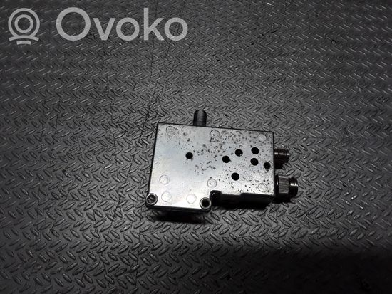 Audi A8 S8 D2 4D Aerial antenna amplifier 4B5035585