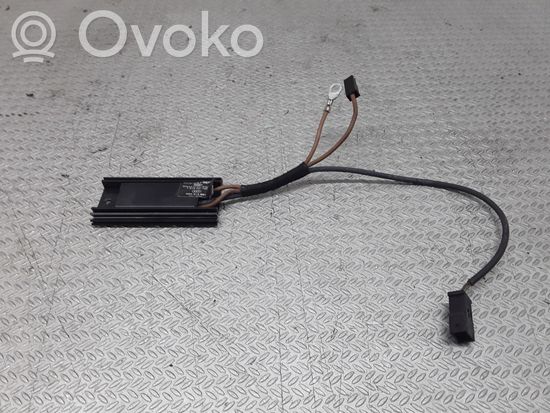 Audi A8 S8 D2 4D Aerial antenna amplifier 4D0919891