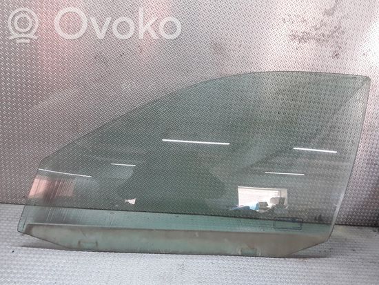 Volkswagen Golf IV Front door window glass four-door