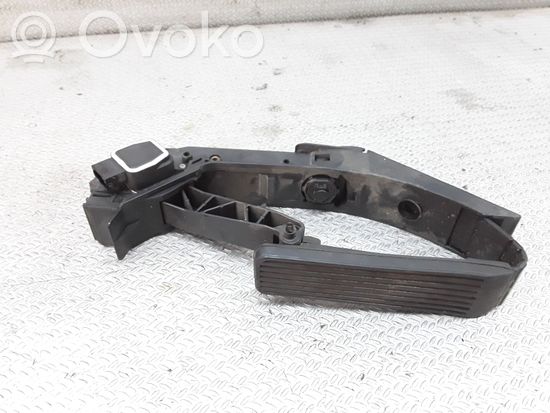 Mercedes-Benz S W220 Accelerator throttle pedal A2203000104