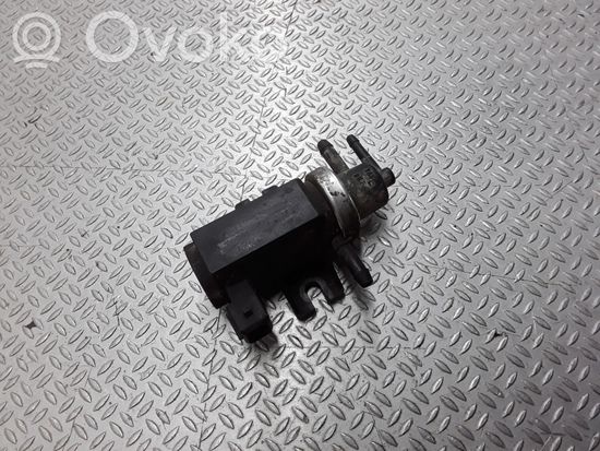 Volkswagen PASSAT B5 Turbo solenoid valve 1H0906627