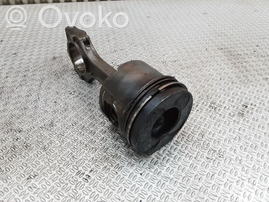BMW 5 E39 Piston with connecting rod