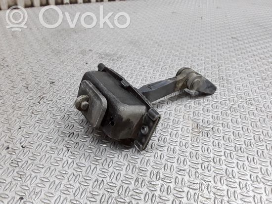 Mercedes-Benz Vaneo W414 Front door check strap stopper