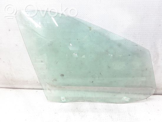 Mercedes-Benz Vaneo W414 Front door window glass four-door