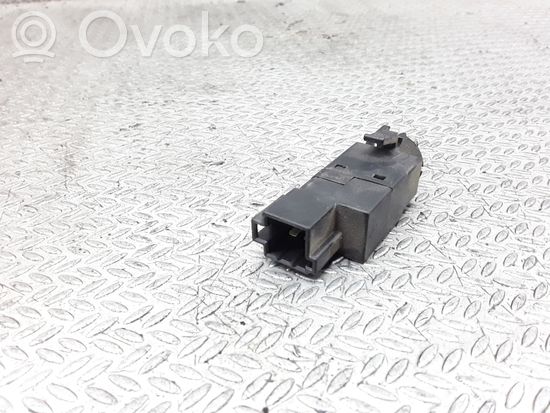 Mercedes-Benz Vaneo W414 Brake pedal sensor switch 0015452009