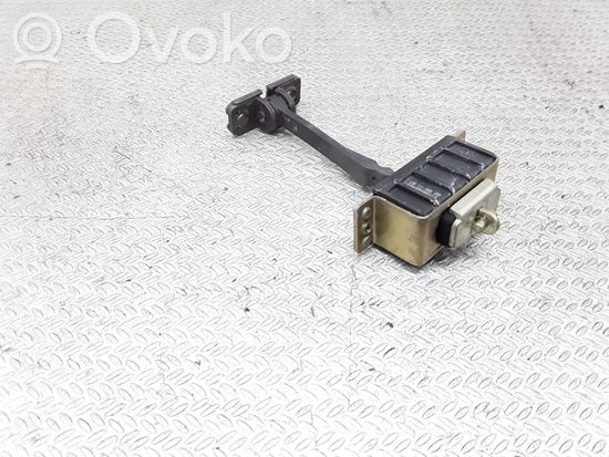 Mercedes-Benz C W203 Front door check strap stopper