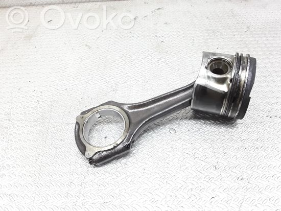 Mercedes-Benz S W220 Piston with connecting rod