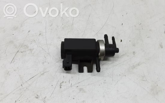 Volkswagen PASSAT B5 Turbo solenoid valve 1H0906622