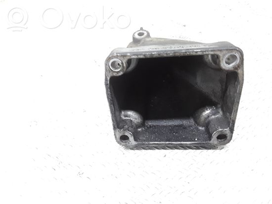Mercedes-Benz C W203 Engine mounting bracket A6112230804