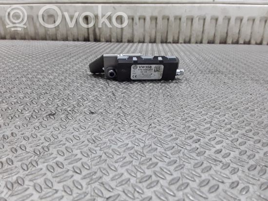 Volkswagen Touran I Aerial antenna amplifier 1T0035577