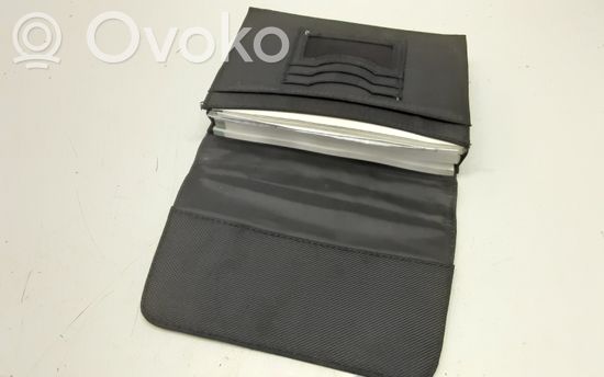 Audi Q7 4L Owners service history hand book