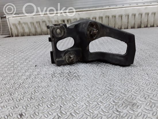 Audi A4 S4 B7 8E 8H Front bumper mounting bracket 8E0853922