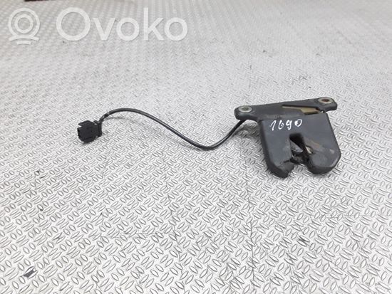 Audi A8 S8 D2 4D Tailgate/trunk/boot lock/catch/latch 827505