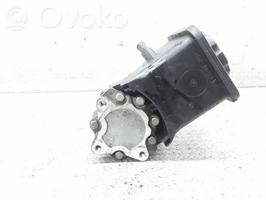 BMW 5 E39 Power steering pump 6750938