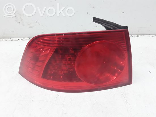 Volkswagen Phaeton Rear/tail lights 333155L