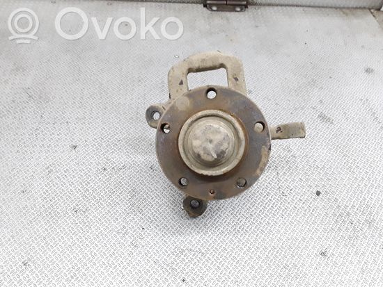 Volkswagen II LT Front wheel hub spindle knuckle