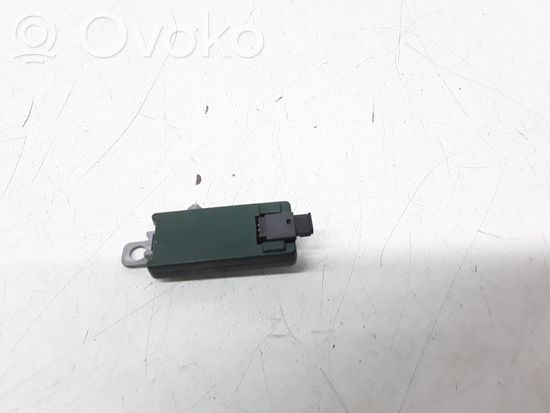 Audi A6 S6 C5 4B Aerial antenna amplifier 4B9035225B