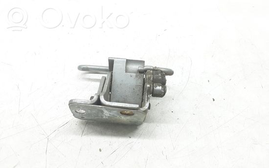 Audi A4 S4 B6 8E 8H Front door lower hinge 8E0831411B