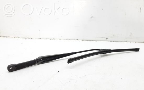 Mercedes-Benz ML W163 Front wiper blade arm