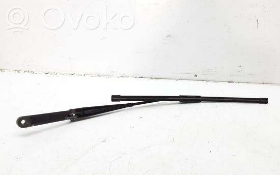 Mercedes-Benz ML W163 Front wiper blade arm