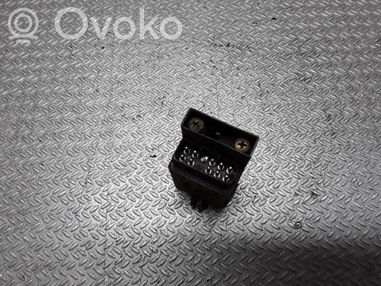 BMW 5 E39 Glow plug pre-heat relay 2246473
