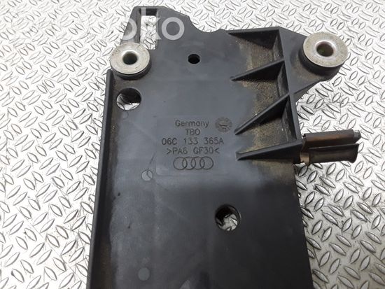 Audi A6 S6 C5 4B Other engine bay part 06C133365A