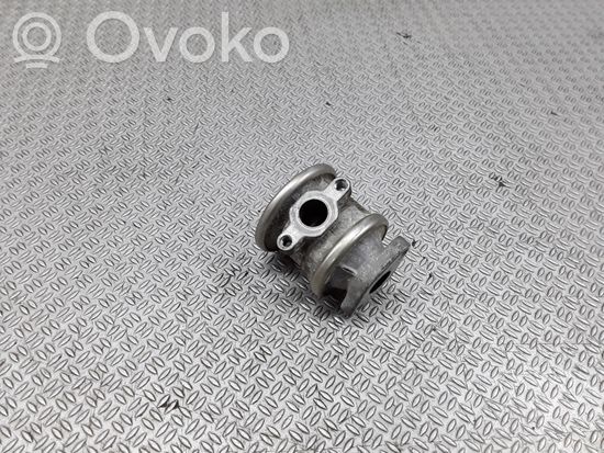 Audi A6 S6 C5 4B EGR valve 06C131102A