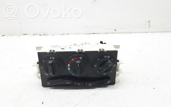 Mercedes-Benz A W168 Climate control unit 1688300485