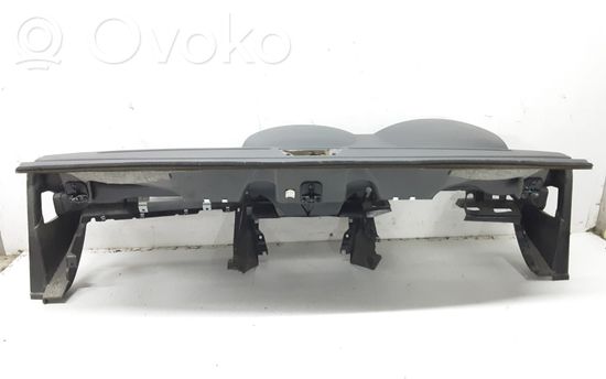 BMW 7 E65 E66 Dashboard 8223577 7022829