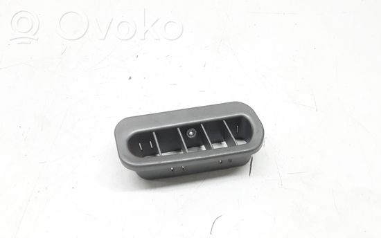 BMW 7 E65 E66 Rear air vent grill 7010950