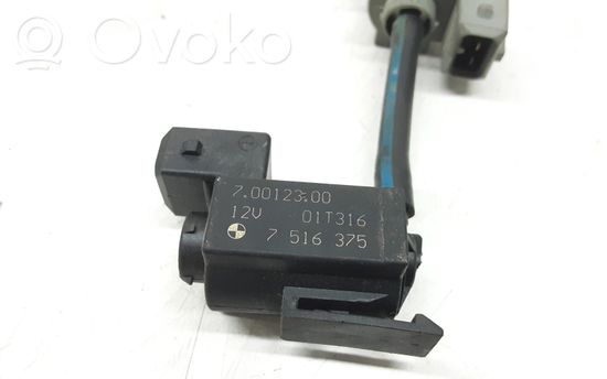 BMW 7 E65 E66 Turbo solenoid valve 7516375