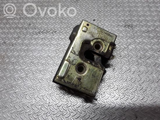 Volkswagen PASSAT B4 Rear door lock 375839015D