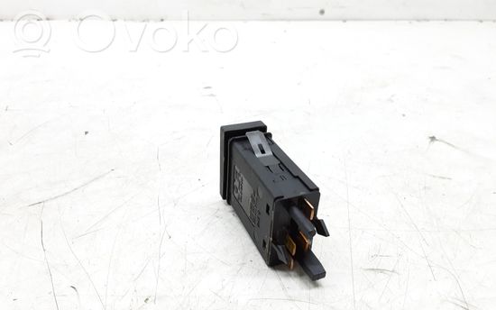 Volkswagen Polo III 6N 6N2 6NF Windscreen/window heater switch 6H0959621