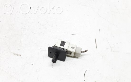 Mercedes-Benz E W211 Rear door sensor 2028209410