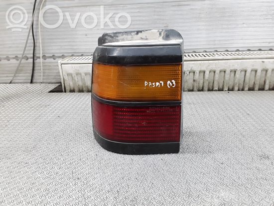 Volkswagen PASSAT B3 Rear/tail lights 333945111