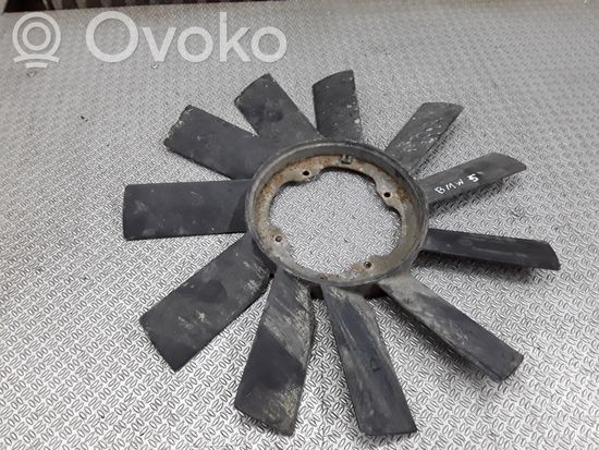 BMW 5 E39 Fan impeller 17233639